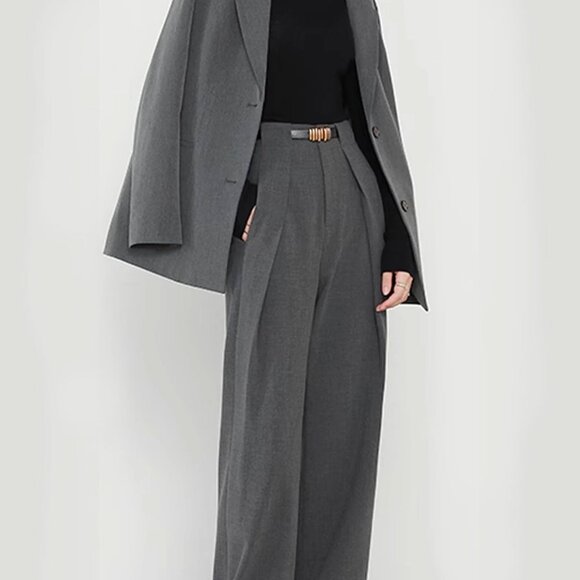 Grey Pleated Pants - Picture 3 of 5
